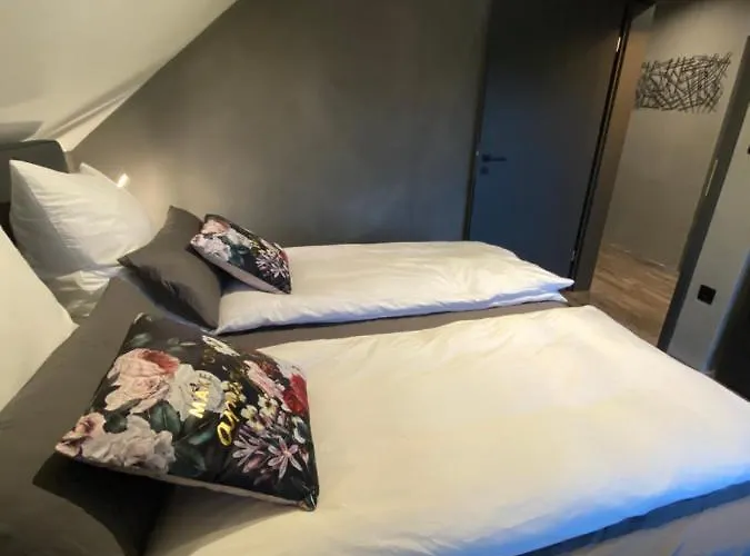 W-8 - Moderne Mit Viel Charme & Spektakulaerem Blick Sandebeck